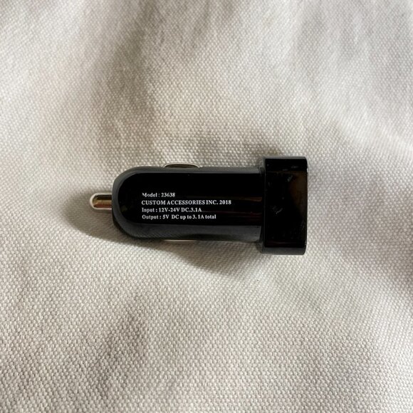 Black Dual USB Charging Block for Car - Picture 6 of 7